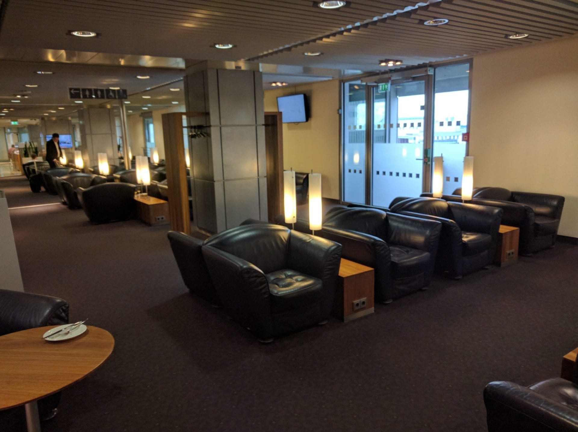 Lufthansa Senator Lounge Düsseldorf Sitzgelegenheiten (2)