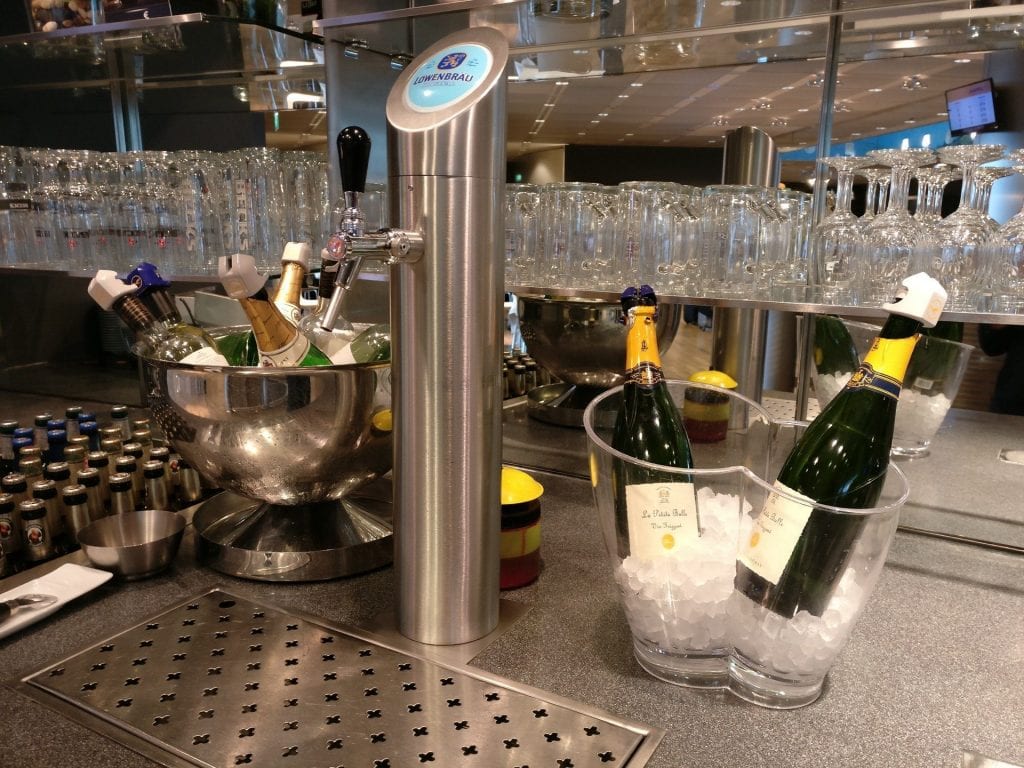 Lufthansa Business Lounge Schengen G28 München Getränke Alkohol