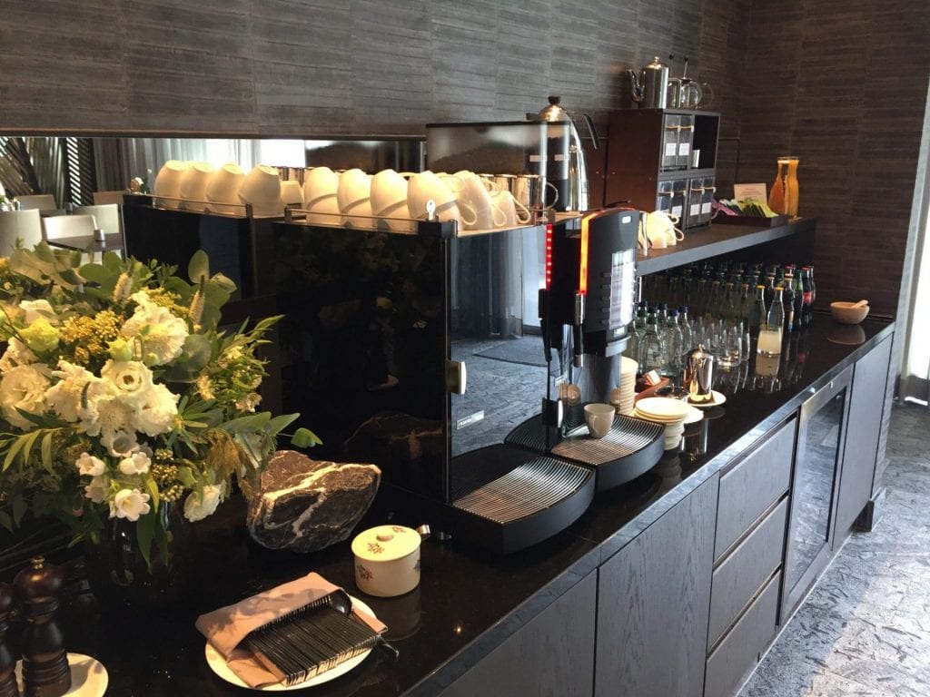 InterContinental Davos Club Lounge Kaffee
