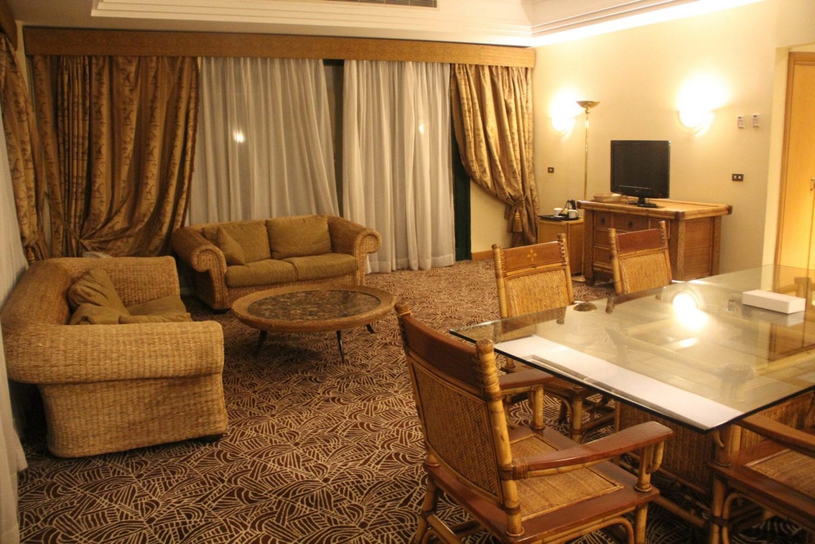 Review: Hilton Pyramids Golf Resort - der reisetopia Test