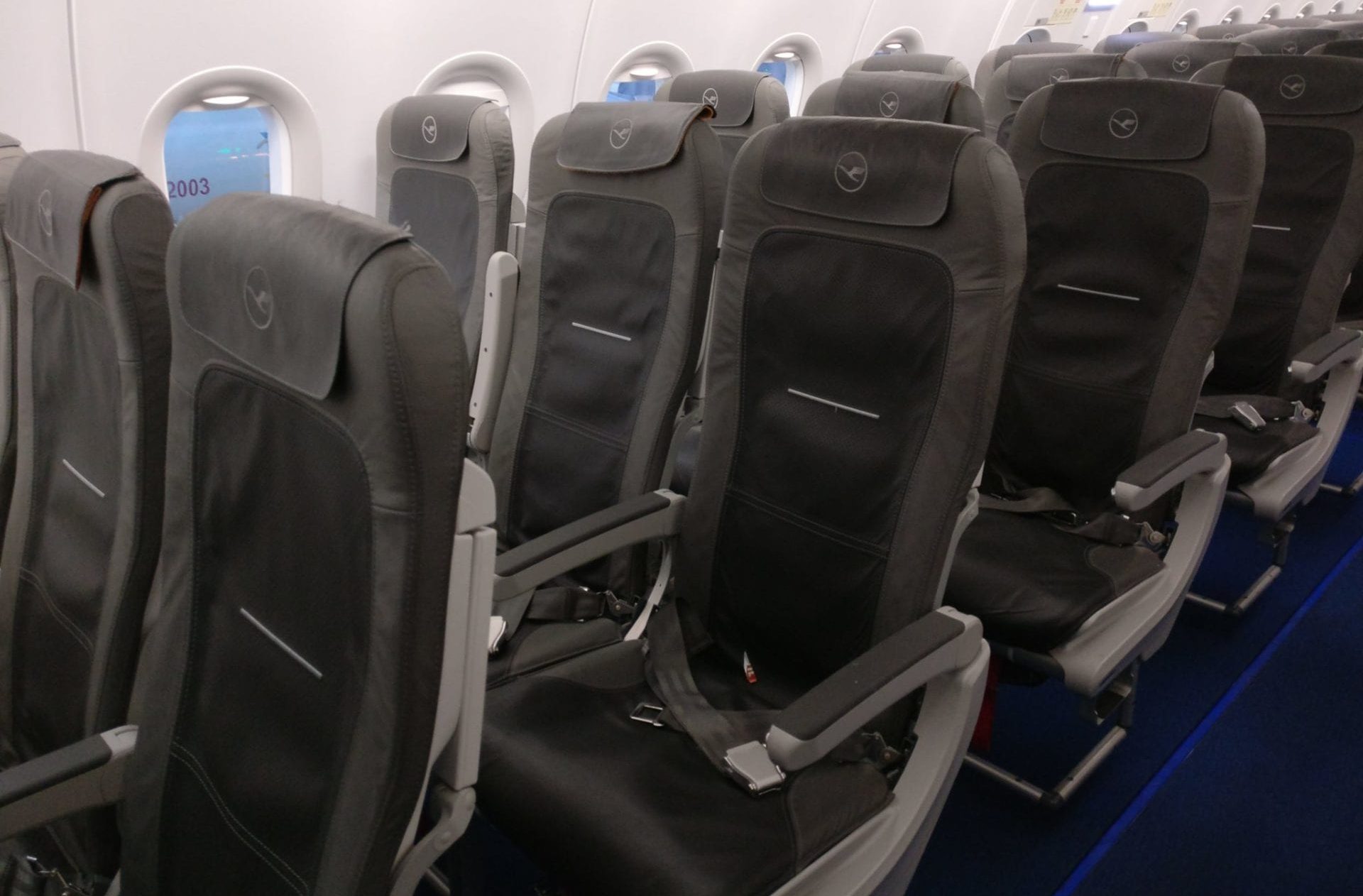 Gewichtsprobleme Beim A3neo Lufthansa Sperrt Letzte Sitzreihe