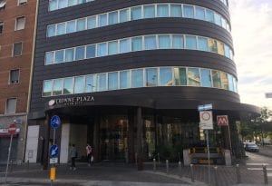 crowne plaza milan city outside