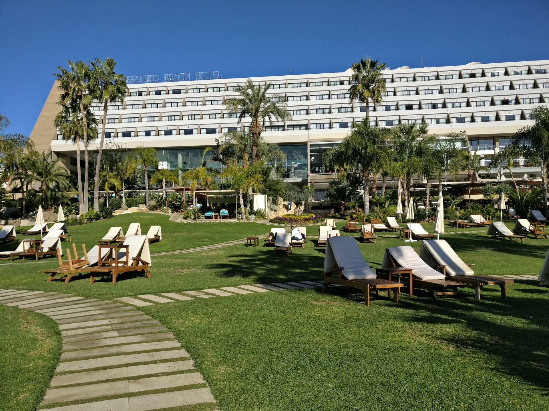 Review: Amathus Beach Hotel Limassol - das Hotel im Test