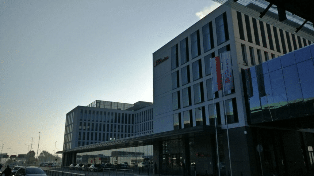 Hilton Garden Inn Krakau Airport Gebaeude Aussen