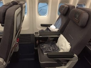 Lufthansa Premium Economy Class Boeing 747 Sitz (1)