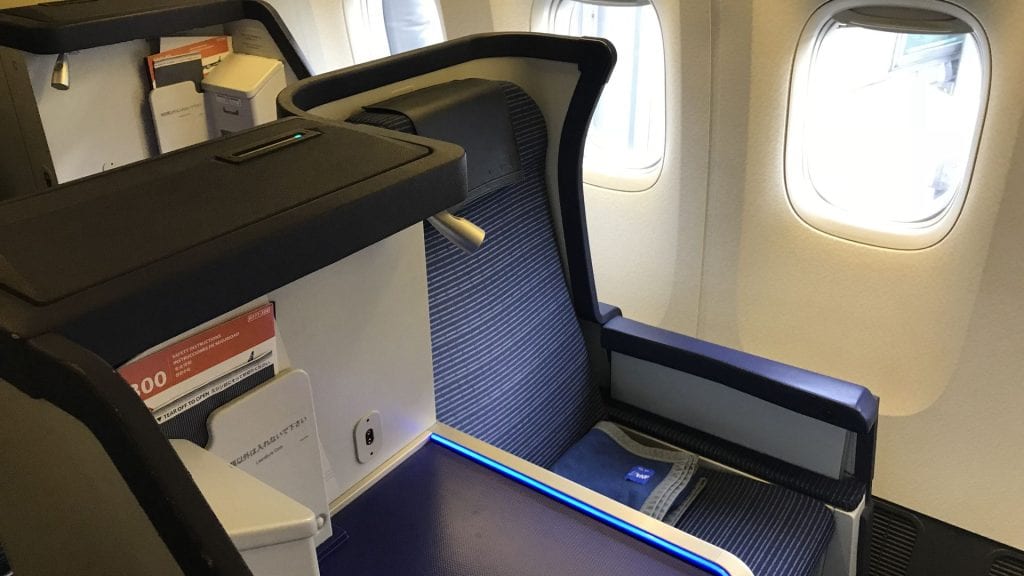 ANA all nippon Airways Business Class boeing 777 sitz fenster