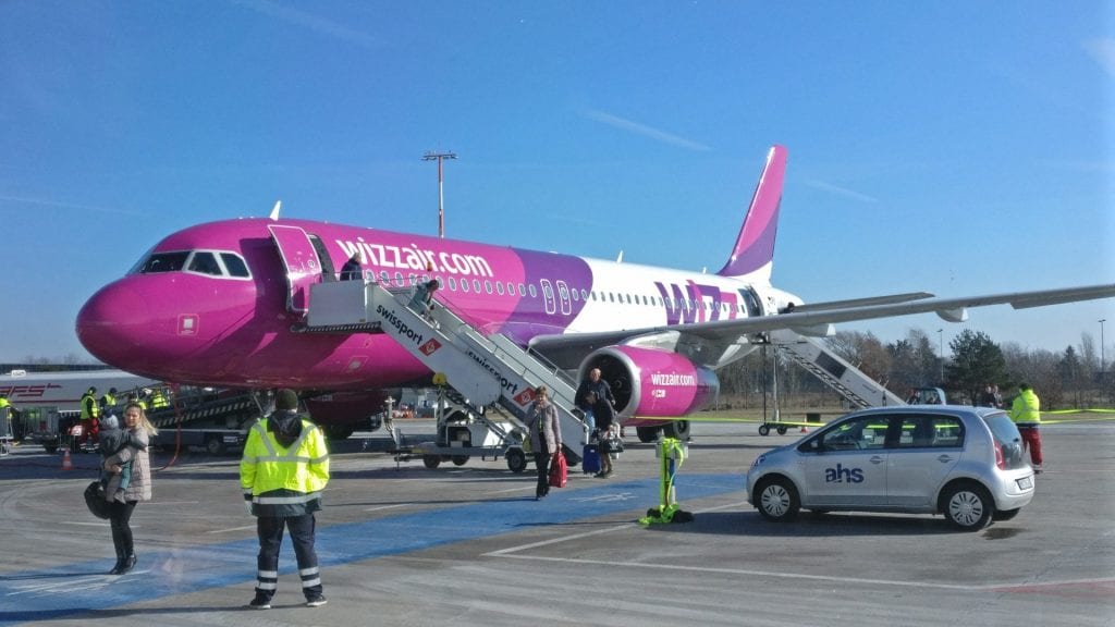 wizz air a320 berlin schönefeld