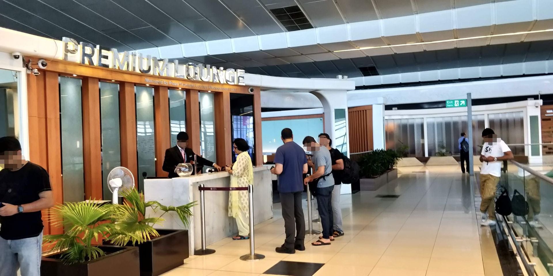 Plaza Premium Lounge Delhi Eingang