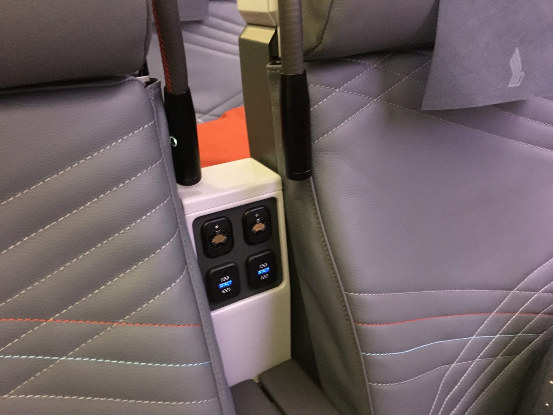 Singapore Airlines Premium Economy Class Ultralangstrecke USB Port