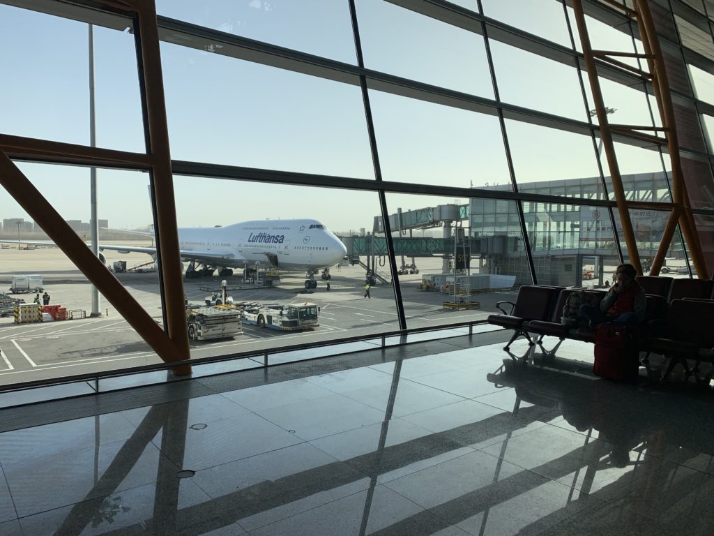 Lufthansa 747 Gate Position Peking