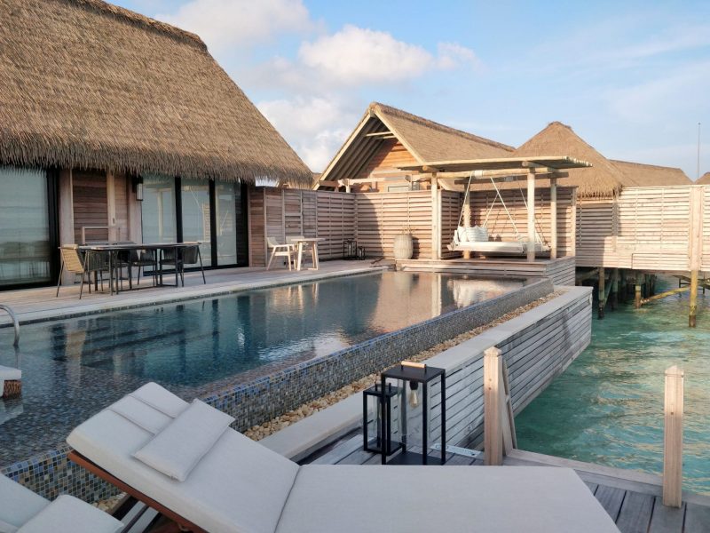 Waldorf Astoria Maldives Ithaafushi Overwater Villa Terrasse 2