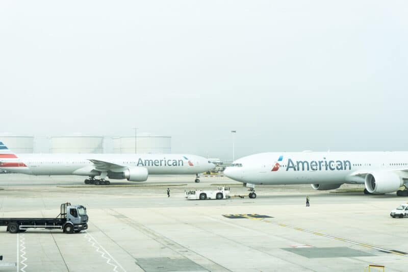 Airport Flughafen Airplane Flugzeug American Airlines 800x533