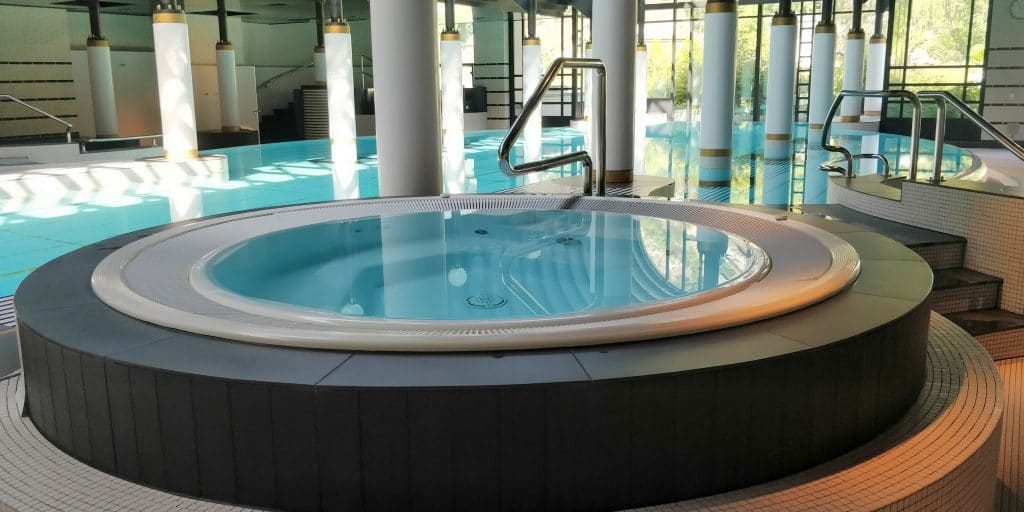 Victoria Jungfrau Grand Hotel Interlaken Pool 17 1024x512