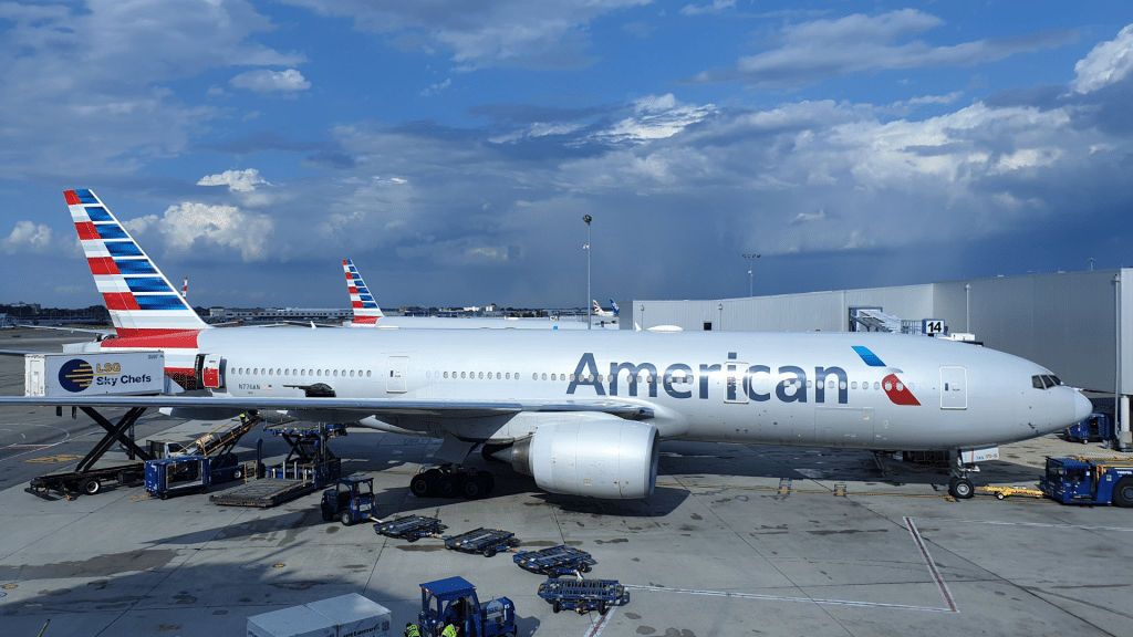 American Airlines Flughafen Flugzeug Oneworld 1024x576