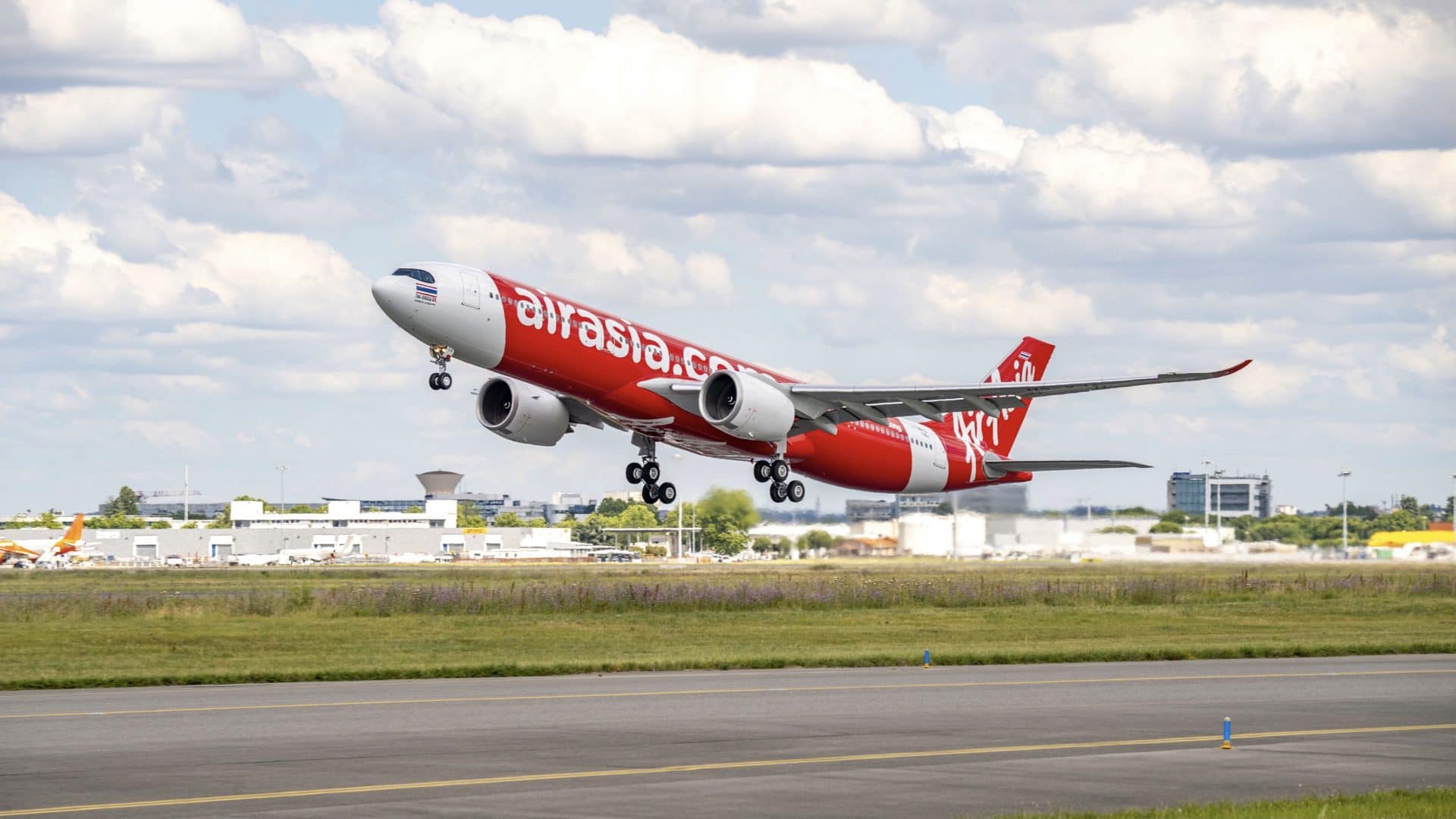 Airbus A330neo (A330 900) AirAsia X