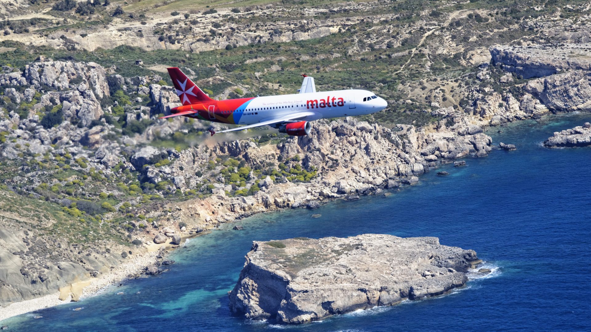 Air Malta Küste Cropped