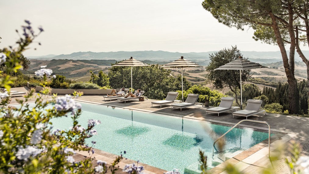 Hotel Castelfalfi Pool 2