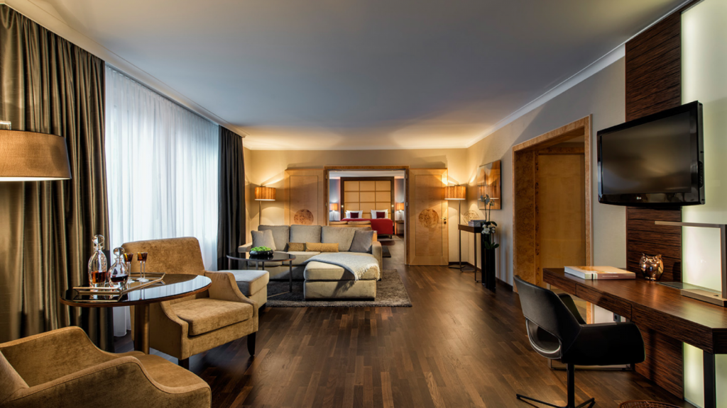 Hotel Palace Berlin Senior Suite
