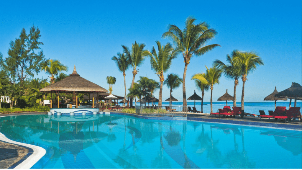 Le Meridien Mauritius Pool Papaya Bar