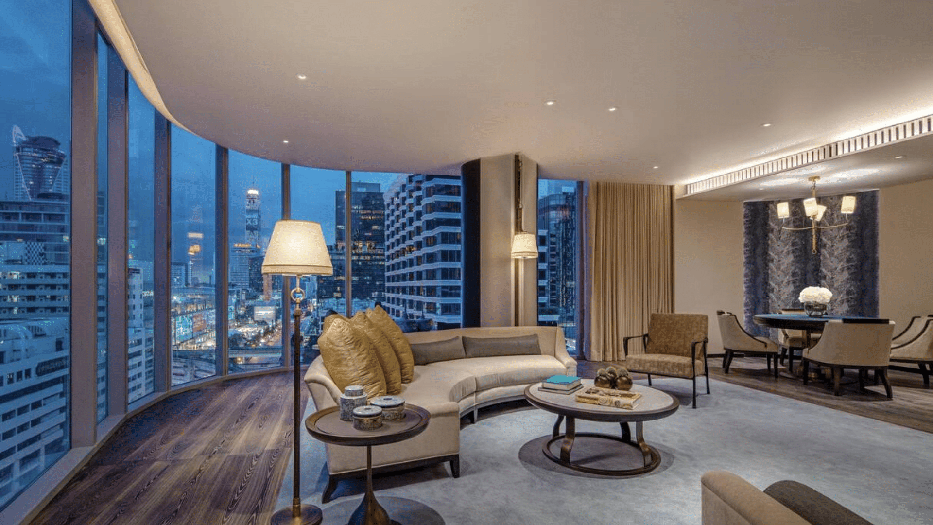 Waldorf Astoria Bangkok Suite (1)