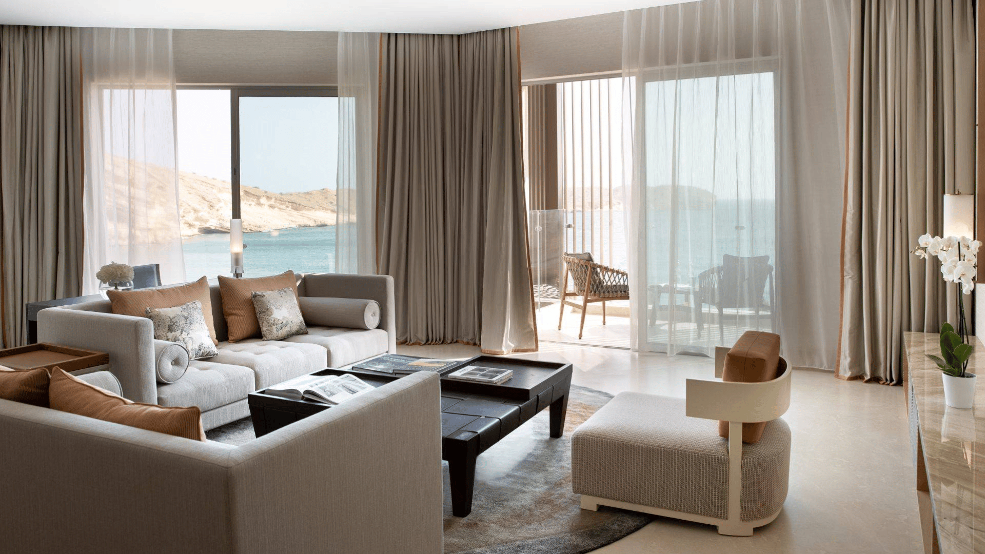 Jumeirah Muscat Bay, Oman, Junior Suite Wohnzimmer