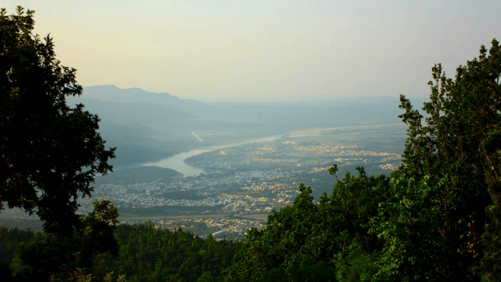 Anand In The Himalayas Aussicht