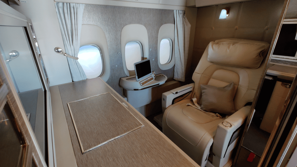 Emirates First Class Suite 1D