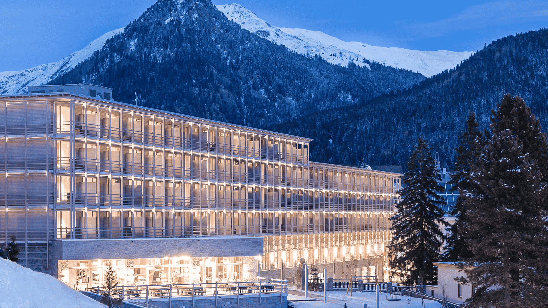 Ameron Davos Swiss Mountain Resort Aussenansicht Winter