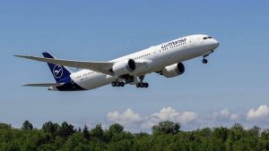 20220521 Lufthansa 787 Take Off