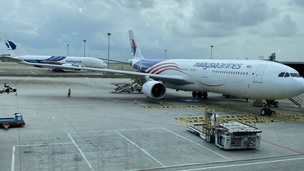 Airbus A330 Und Airbus A380 Malaysia Airlines