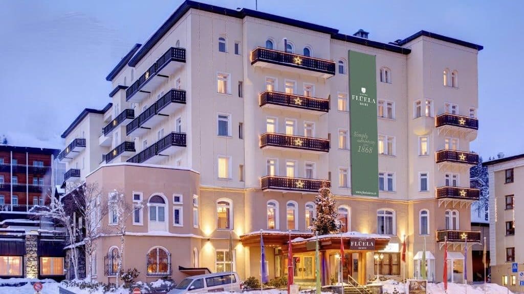 Hotel Flueela Aussenansicht