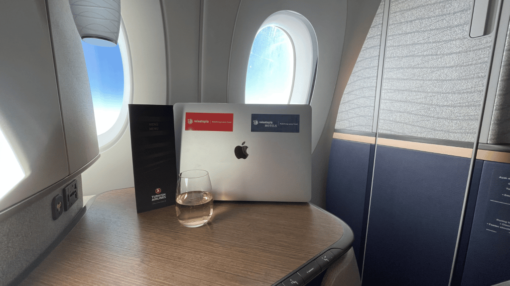 Turkish Airlines Aeroflot Airbus A350 900 Business Class Champagner
