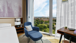 Andaz Wien Gaestezimmer Parkblick