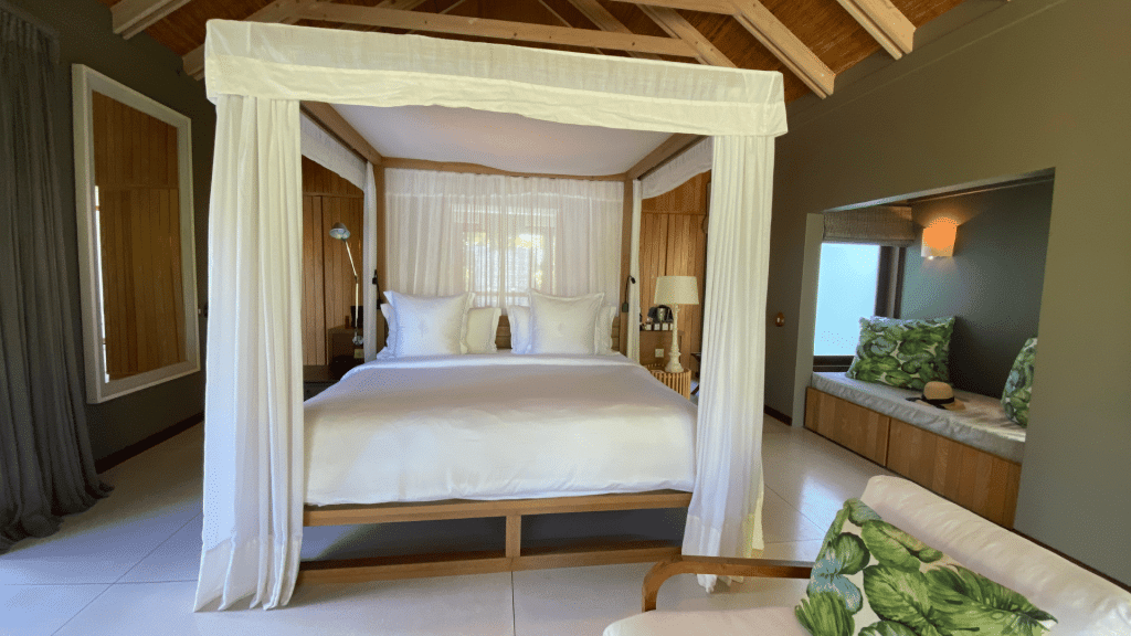 Four Seasons Resort Seychelles At Desroches Island Schlafzimmer Himmelbett 2