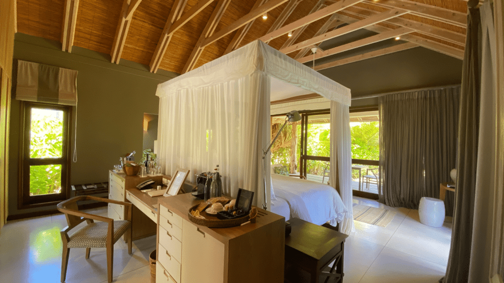 Four Seasons Resort Seychelles At Desroches Island Zimmer