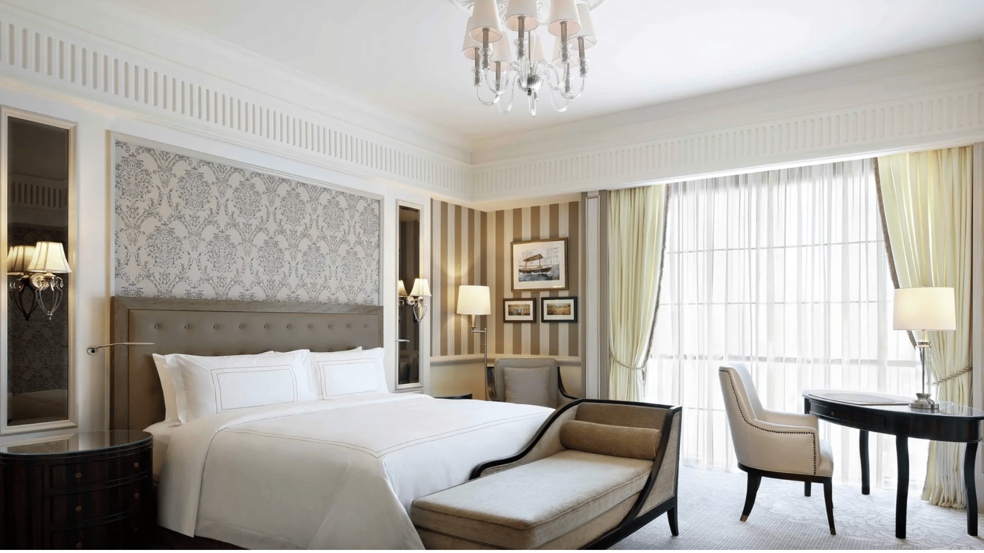 Habtoor Palace Dubai LXR Hotel, Ambassador Suite