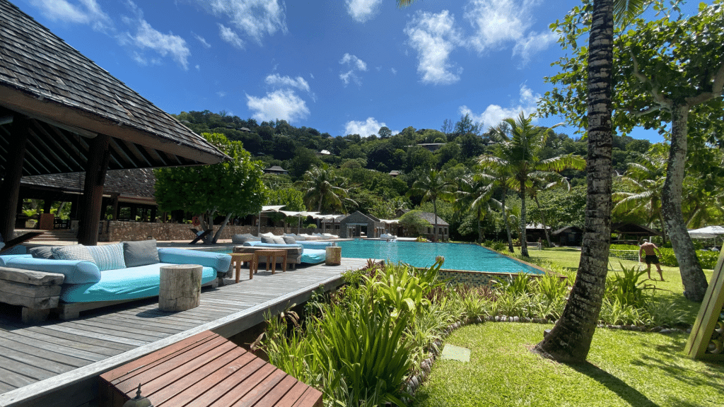 Four Seasons Seychelles Pool