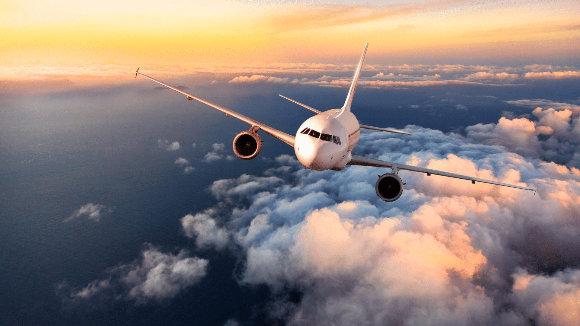 Passagierflugzeug Ueber Den Wolken