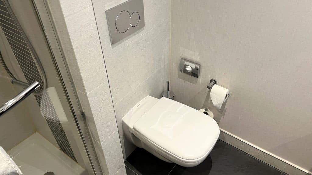 Hilton Garden Inn Krakau Airport Bad Toilette