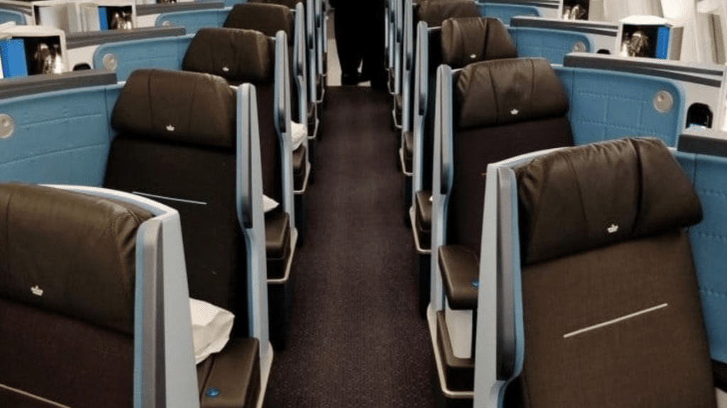 KLM Business Class Boeing 787 (1)