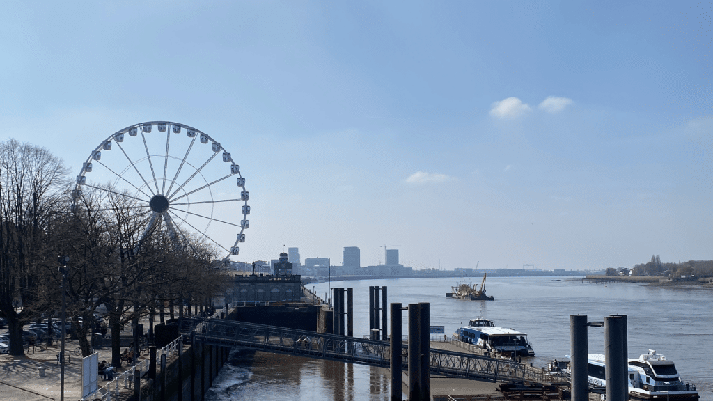 Antwerpen Ufer Schelde Mit Riesenrad 1