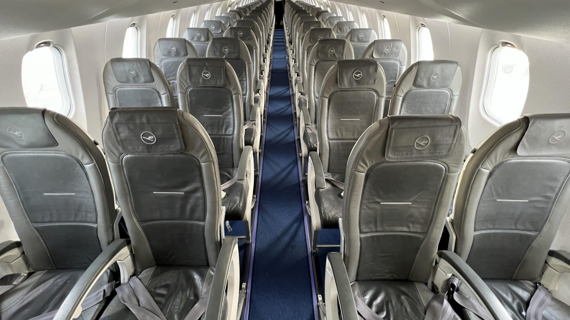 Lufthansa Cityline Business Class CRJ 900 Kabine 3