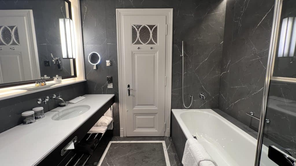 Bellevue Palace Bern Badezimmer