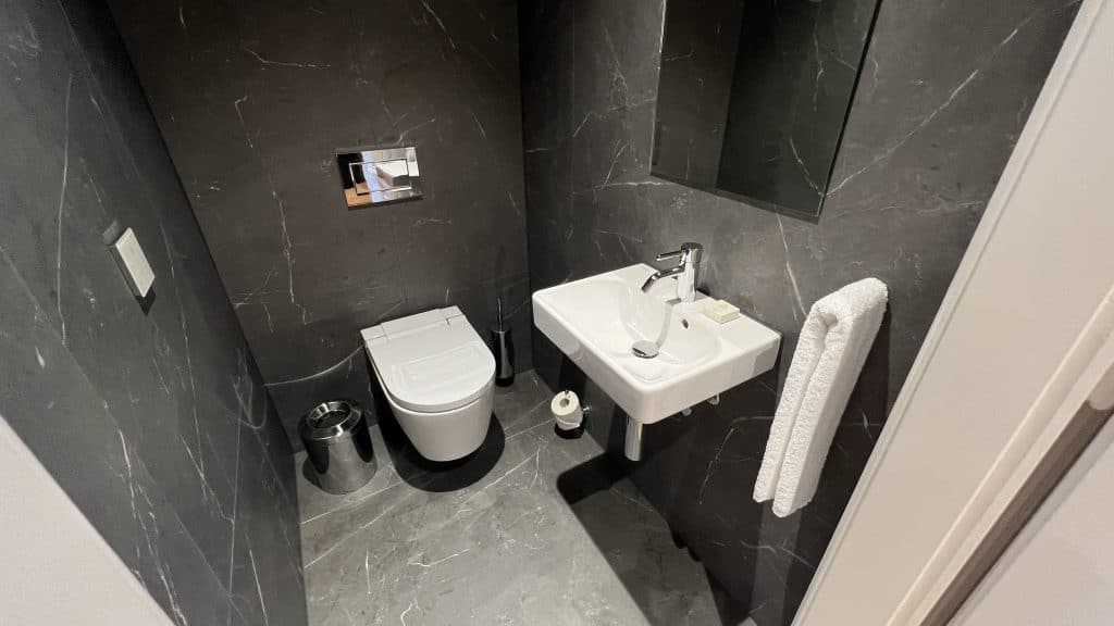 Bellevue Palace Bern Badezimmer Toilette