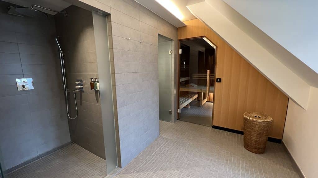 Bellevue Palace Bern Sauna Und Dusche