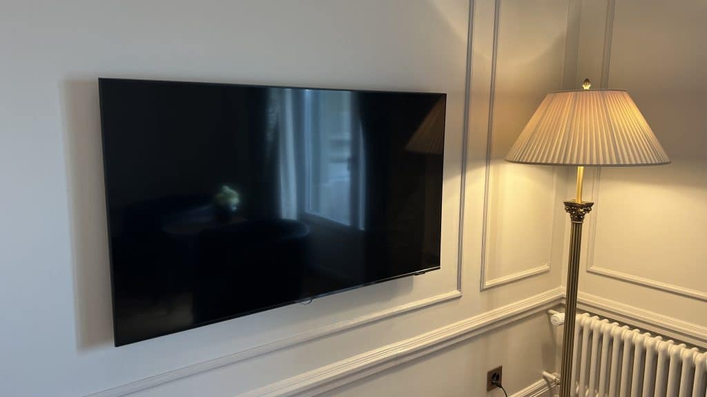 Bellevue Palace Bern Zimmer Fernseher
