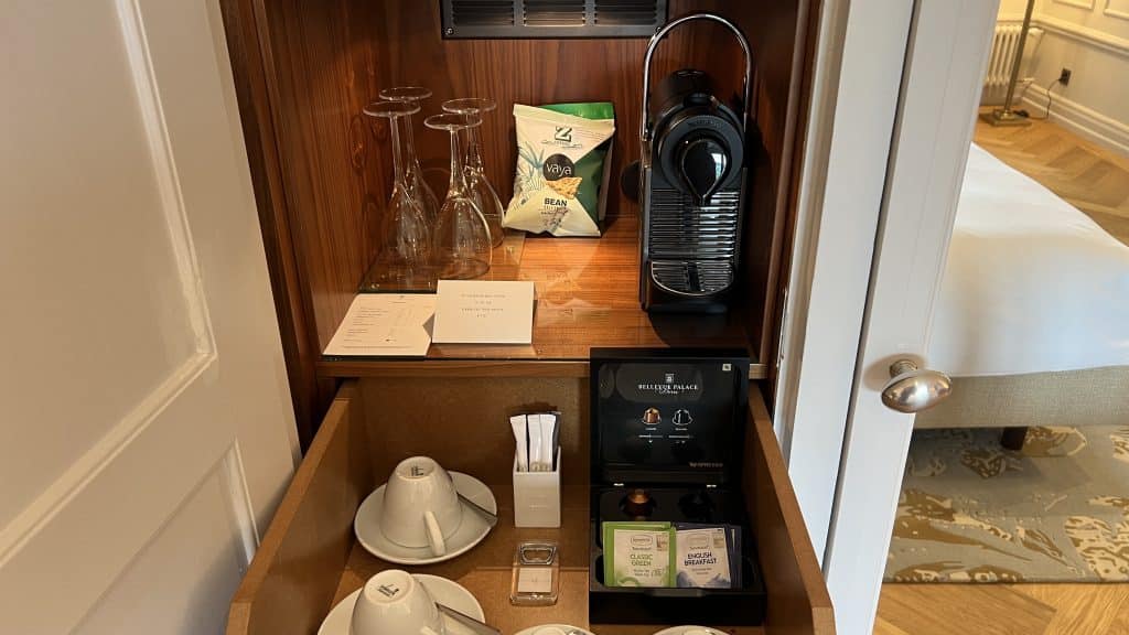 Bellevue Palace Bern Zimmer Kaffeemaschine