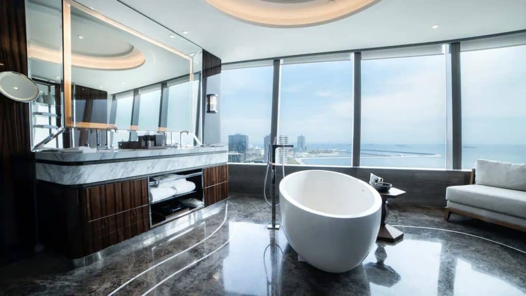 Hyatt Regency Istanbul Atakoy Diplomatic Suite Bathroom