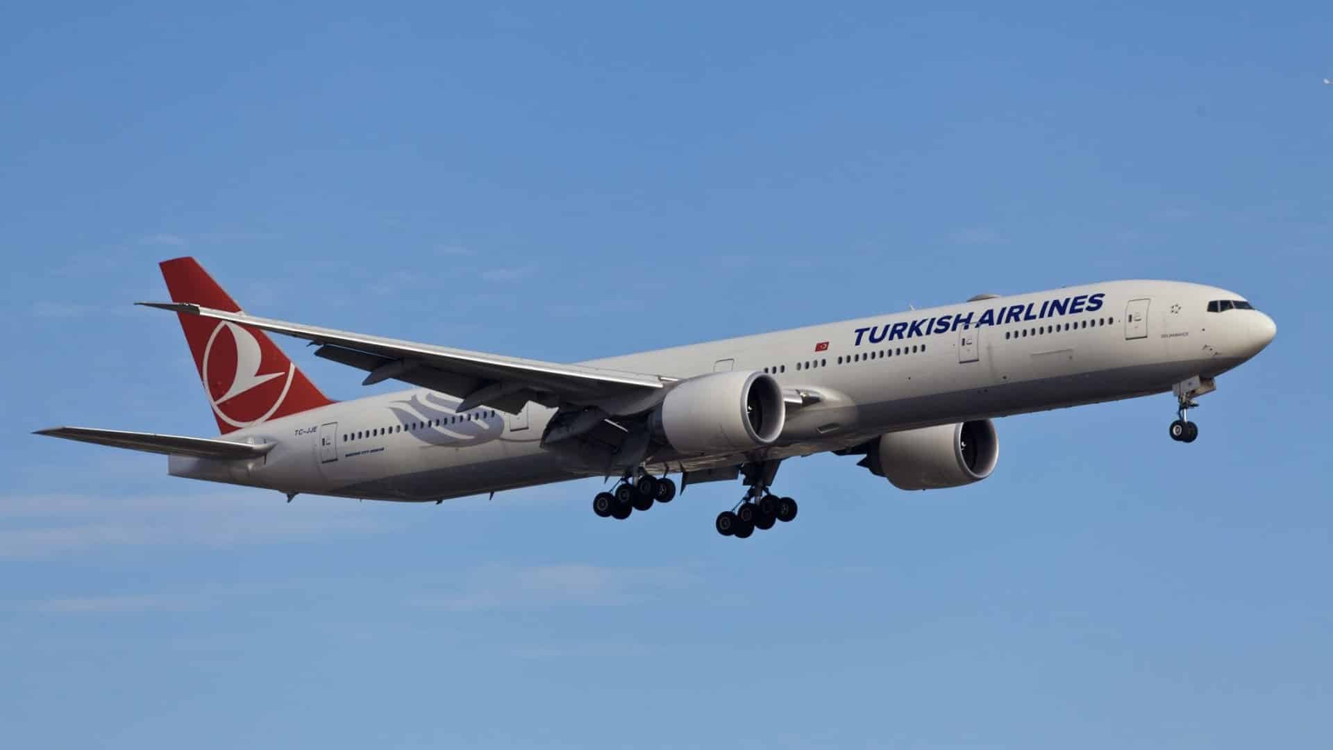 Boeing 777 Turkish Airlines Takes Off From JFK Airport