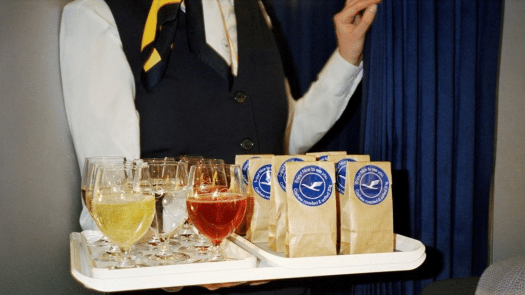 Lufthansa Business Class Menue Snacks